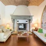 Villa Tenuta Sagherina 8, Emma *