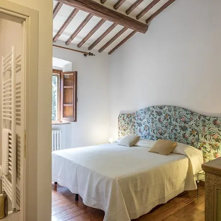 Tenuta Sagherina 8, Emma Cortona