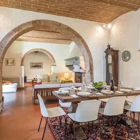 Tenuta Sagherina 8, Emma Cortona