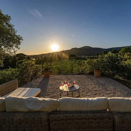 Tenuta Sagherina 8, Emma Cortona