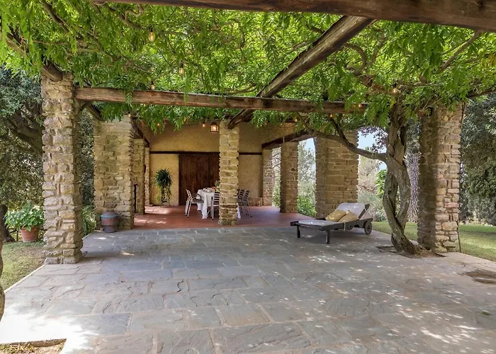 Villa Tenuta Sagherina 8, Emma Cortona