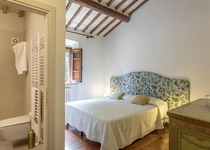 Tenuta Sagherina 8, Emma Cortona